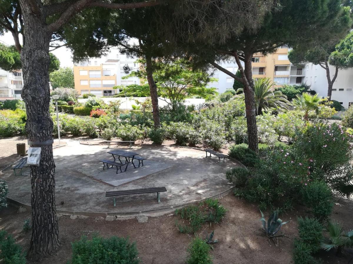 Studio Cabine Vue Port Avec Parking Prive, Piscine, Parc, Boulodrome Agde Exteriör bild