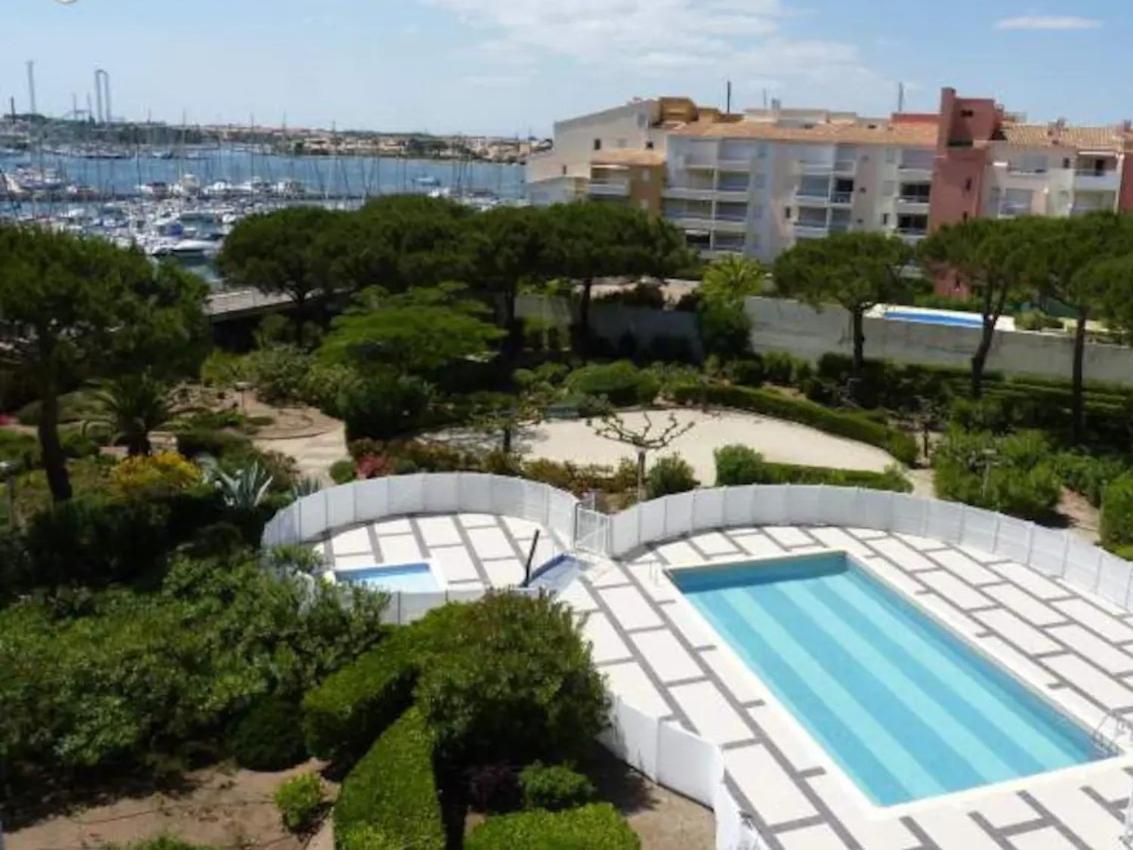 Studio Cabine Vue Port Avec Parking Prive, Piscine, Parc, Boulodrome Agde Exteriör bild